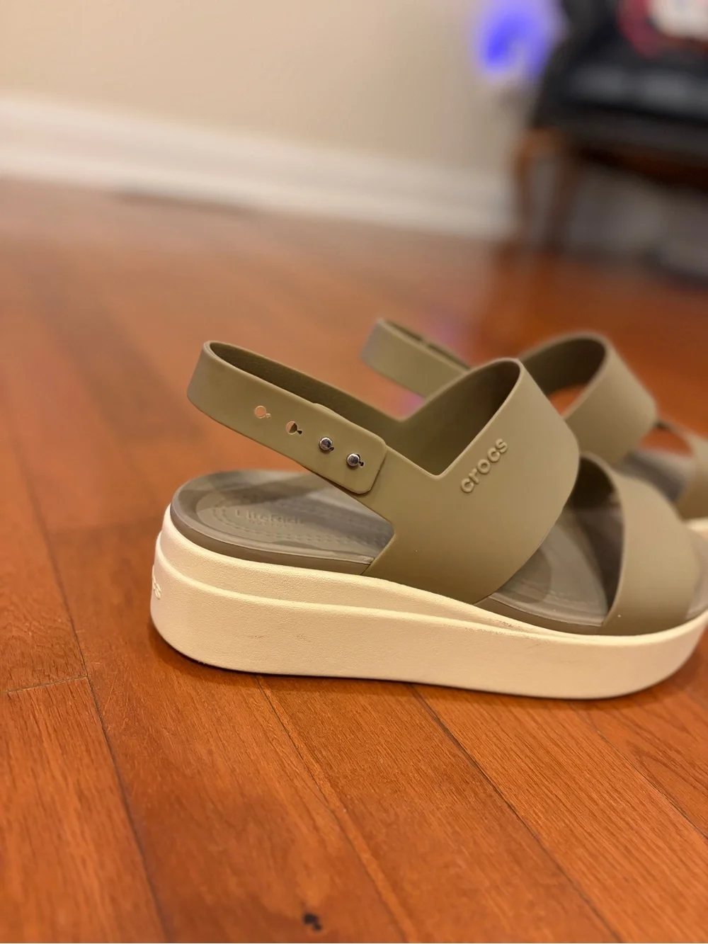 CROCS | Brooklyn Low Wedge Sandals- Khaki Bone